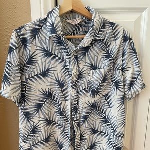 Cotton On short sleeve Vacay shirt Medium